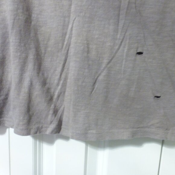 FOREVER 21 taupe distressed graphic print "I LIKE BOYS WHO ARE IN BANDS" t-shirt - Picture 5 of 6